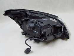 VOLVO S60 II V60 10-13 LAMPA REFLEKTOR PRZOD LEWY XENON UK USZKODZONY 31299992