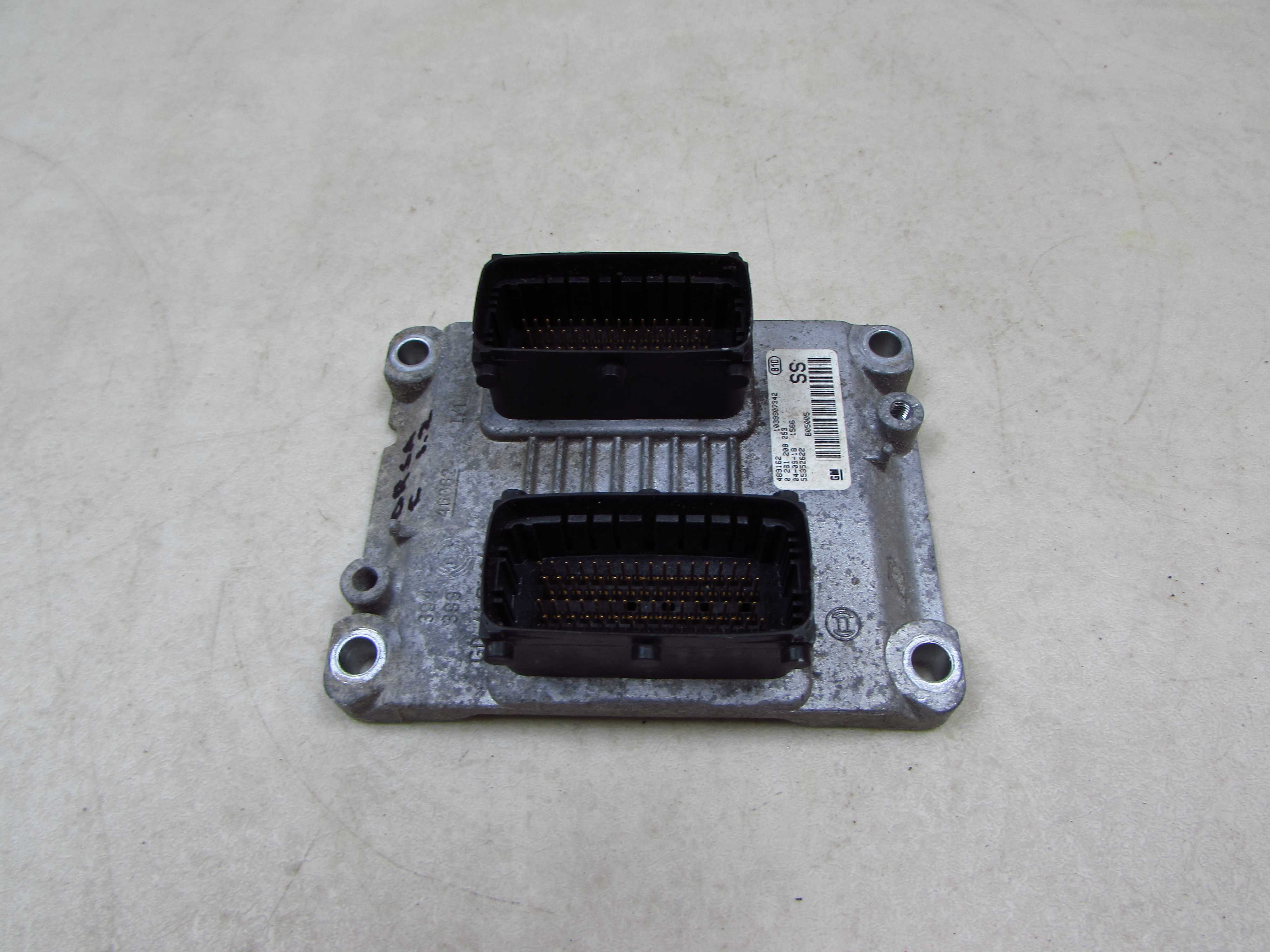 OPEL 1.2 16V KOMPUTER STEROWNIK ECU SILNIKA 0261208253 55352622 SS