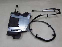 VOLVO V70 III XC70 07-16 MECHANIZM POMPA SILOWNIKA KLAPY BAGAZNIKA 31218393