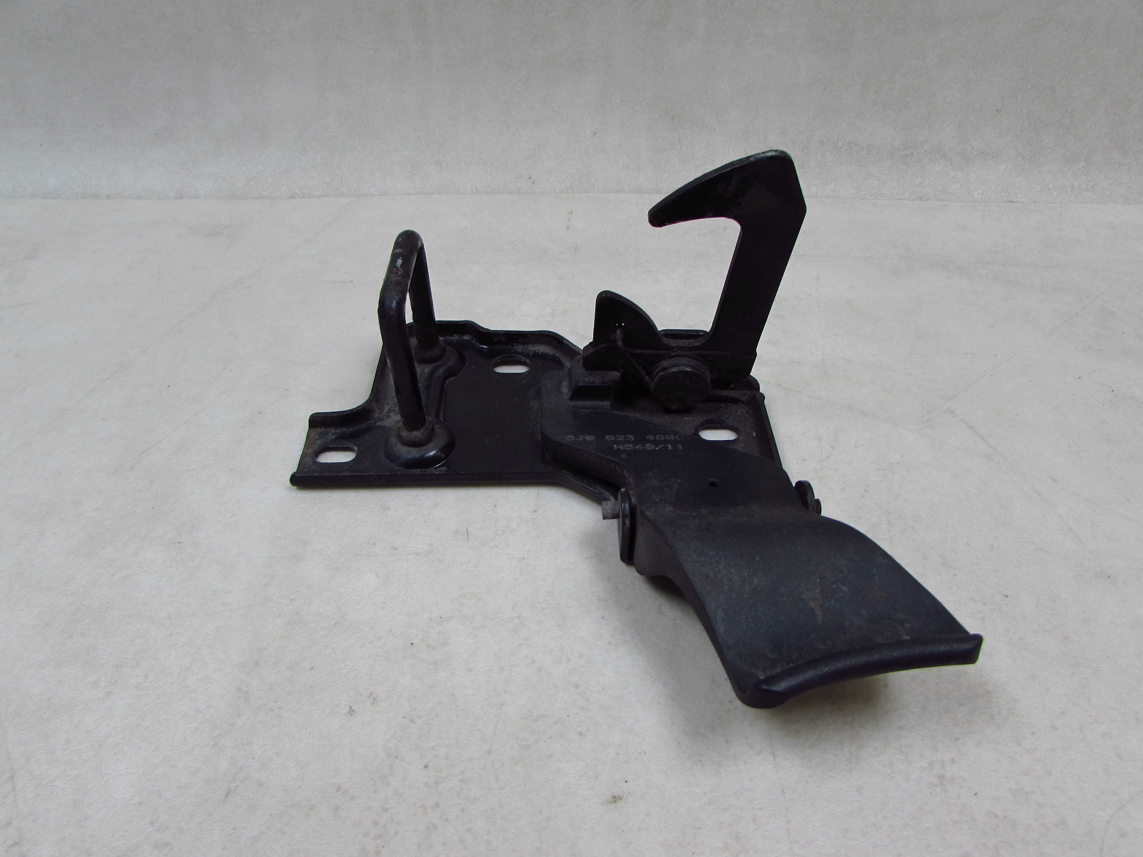SKODA ROOMSTER FABIA II 06-10 ZAMEK RYGIEL MASKI 5J0823480C