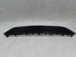 VW PASSAT B6 05-10 KRATAKA ATRAPA ZASLEPKA SRODKOWA ZDERZAKA 3C0853677