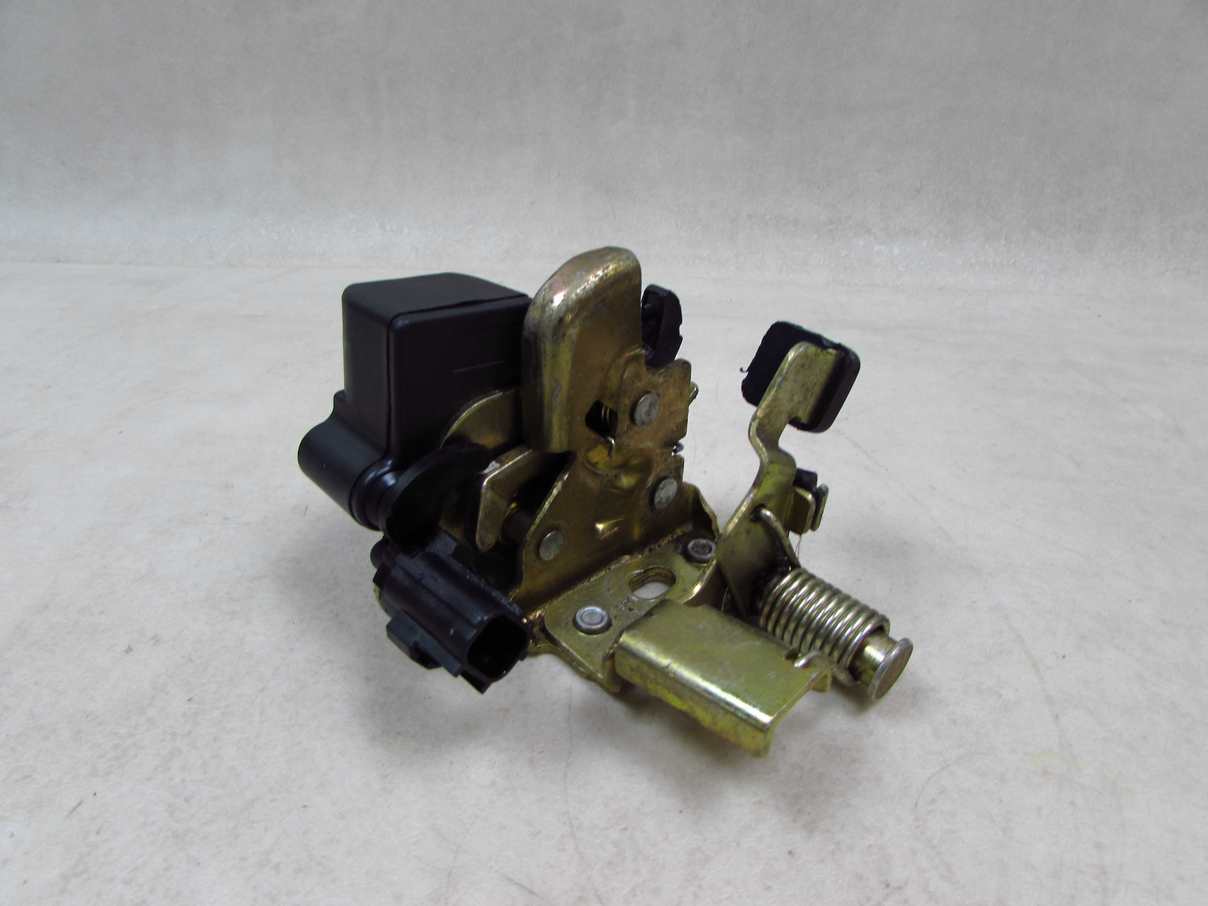 JEEP CHEROKEE KJ LIBERTY LIFT 05-07 ZAMEK KLAPY BAGAZNIKA SZYBY TYL