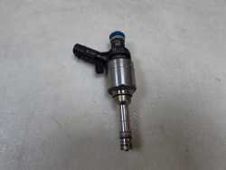 VW AUDI SEAT SKODA 1.8 TFSI WTRYSK WTRYSKIWACZ PALIWA 06H906036B 0261500033