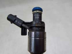 VW AUDI SEAT SKODA 1.8 TFSI WTRYSK WTRYSKIWACZ PALIWA 06H906036B 0261500033