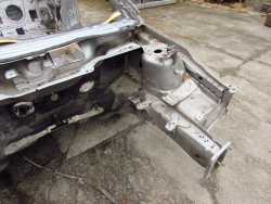 VOLVO C70 II 06-13 CWIARTKA PODLUZNICA PRZOD LEWY 477