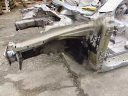 VOLVO C70 II 06-13 CWIARTKA PODLUZNICA PRZOD LEWY 477