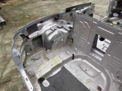 VOLVO C70 II 06-13 CWIARTKA BLOTNIK TYL LEWY 477