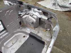 VOLVO C70 II 06-13 CWIARTKA BLOTNIK TYL PRAWY 477