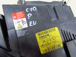 VOLVO C70 II 06-10 LAMPA REFLEKTOR PRZOD PRAWA 31283044 XENON EU / UK