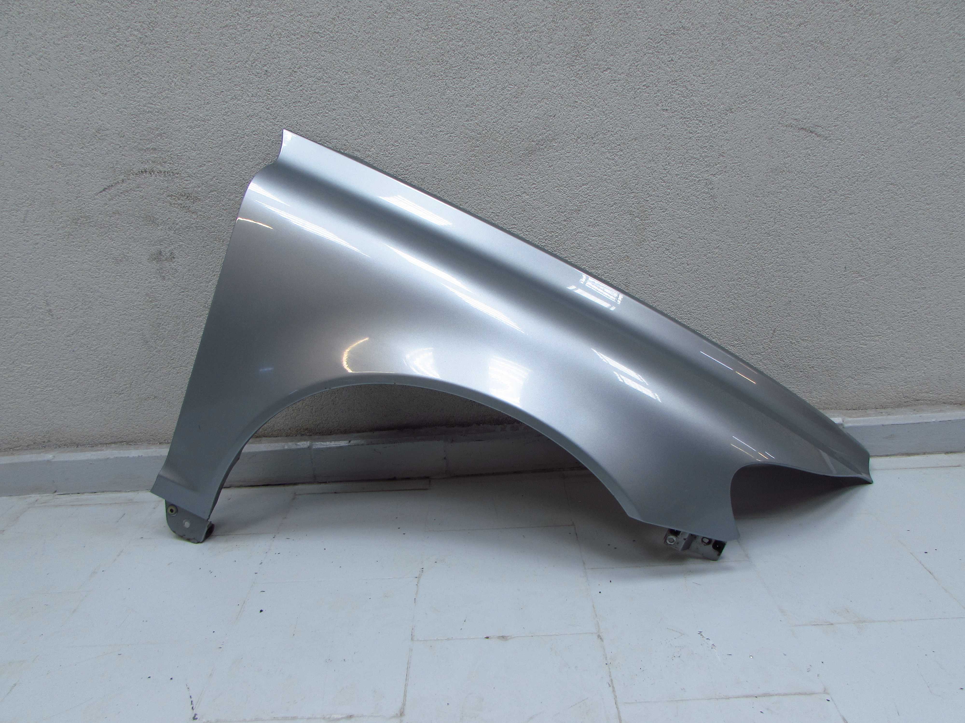 VOLVO C70 CABRIO 06-10 BLOTNIK PRZOD PRAWY 477