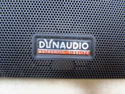 VOLVO C30 S40 V50 C70 LIFT 06-13 RAMKA OSLONA MASKOWNICA NAWIGACJI KONSOLI DYNAUDIO 08650752