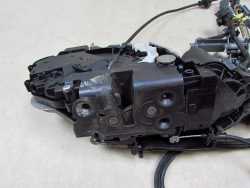 VOLVO C70 II 06-13 ZAMEK DRZWI PRAWY KEYLESS 10+4 PIN 30632851