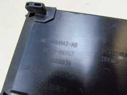 VOLVO C30 S40 V50 S60 C70 SKRZYNKA BEZPIECZNIKOW 8688040 518818000