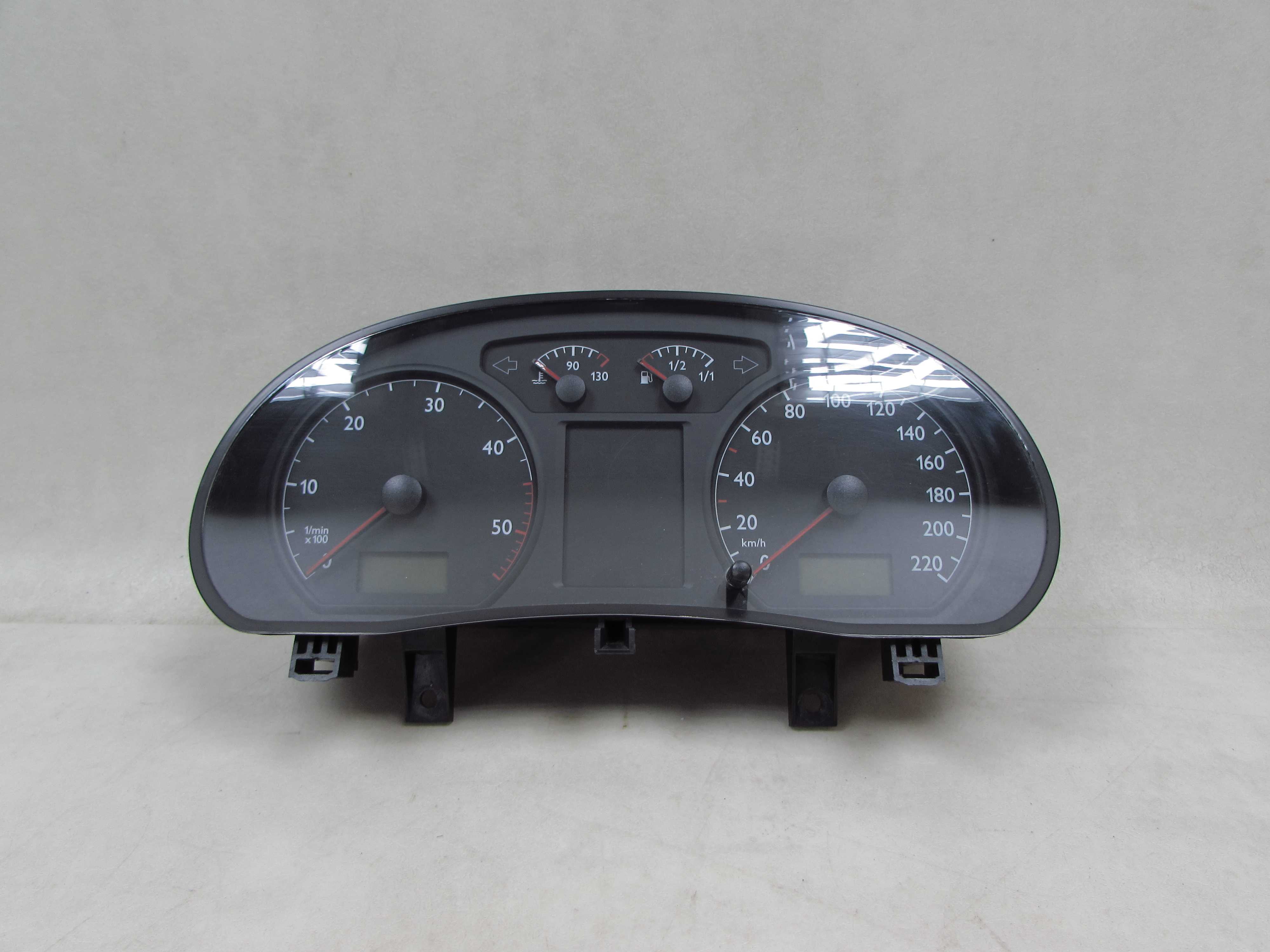 VW POLO IV 9N 1.4 TDI 01-05 LICZNIK ZEGAR OBROTOMIERZ 6Q0920800MX
