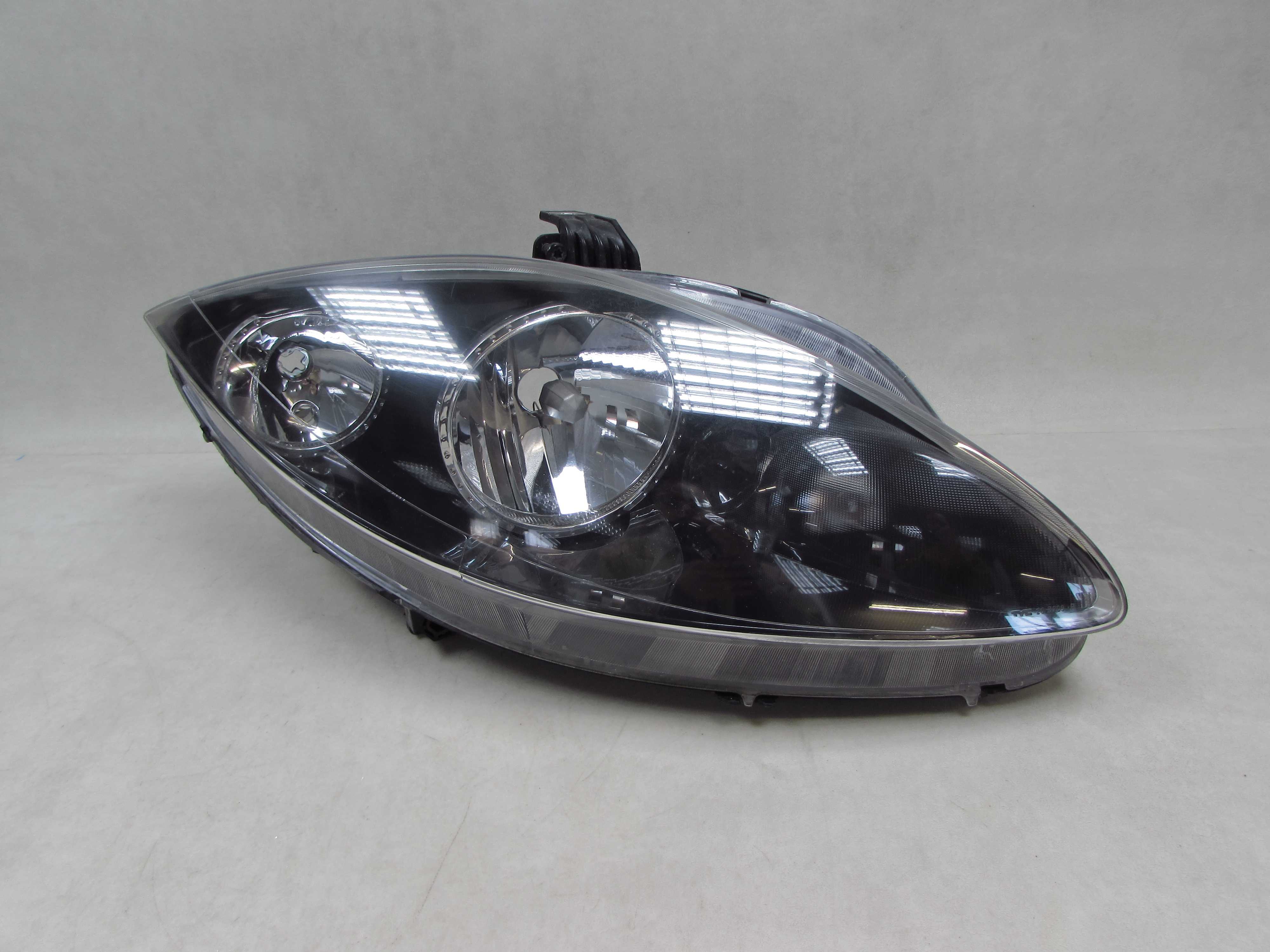 SEAT LEON II 05-12 LAMPA PRZOD PRAWA REFLEKTOR EUROPA