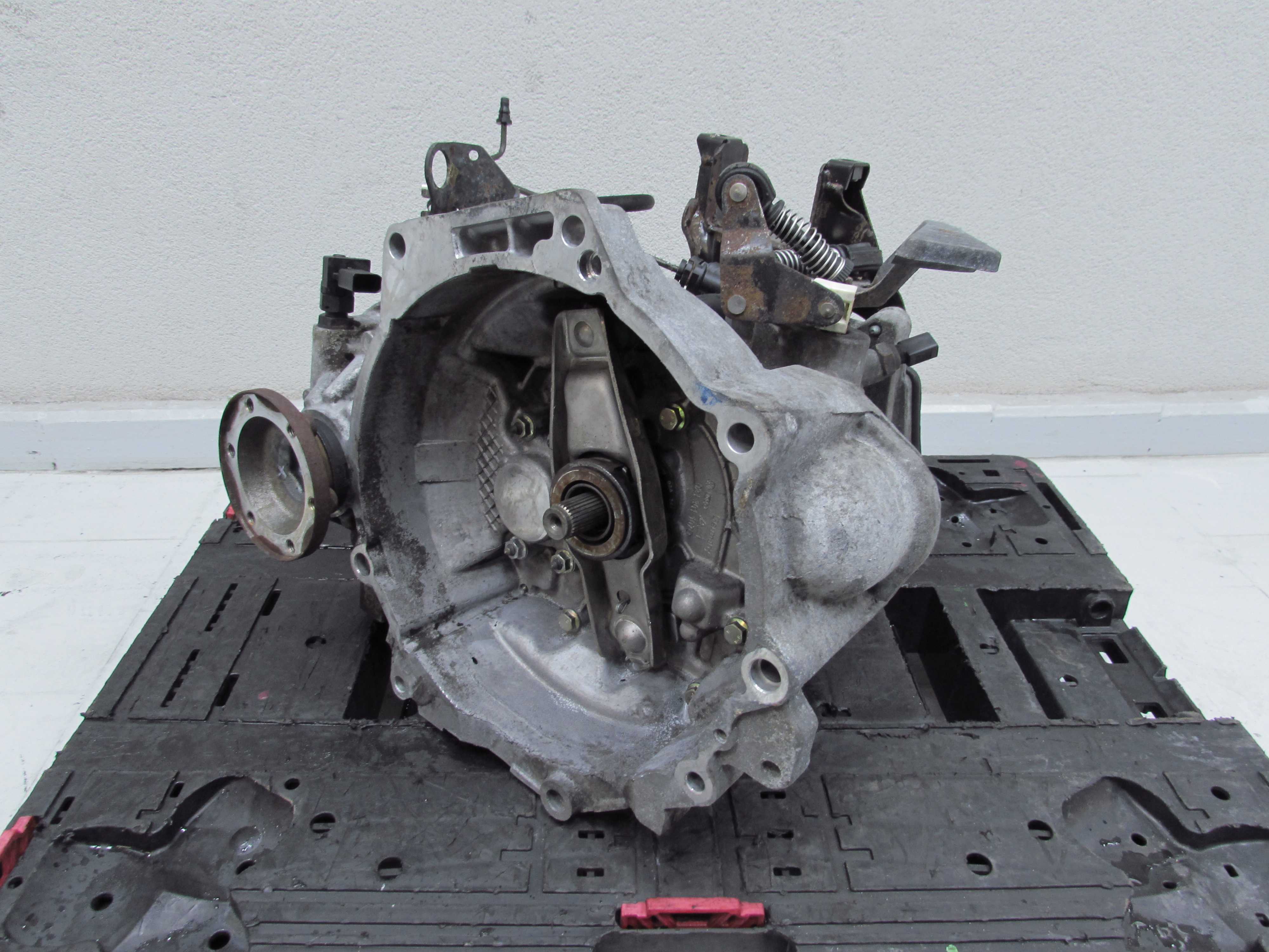 VW POLO 9N2 1.4 TDI 02-08 SKRZYNIA BIEGOW MANUALNA EWR 166tkm