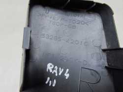 TOYOTA RAV4 III 06-12 ZASLEPKA ZDERZAKA HAKA PRZOD PRAWA 53285-42010