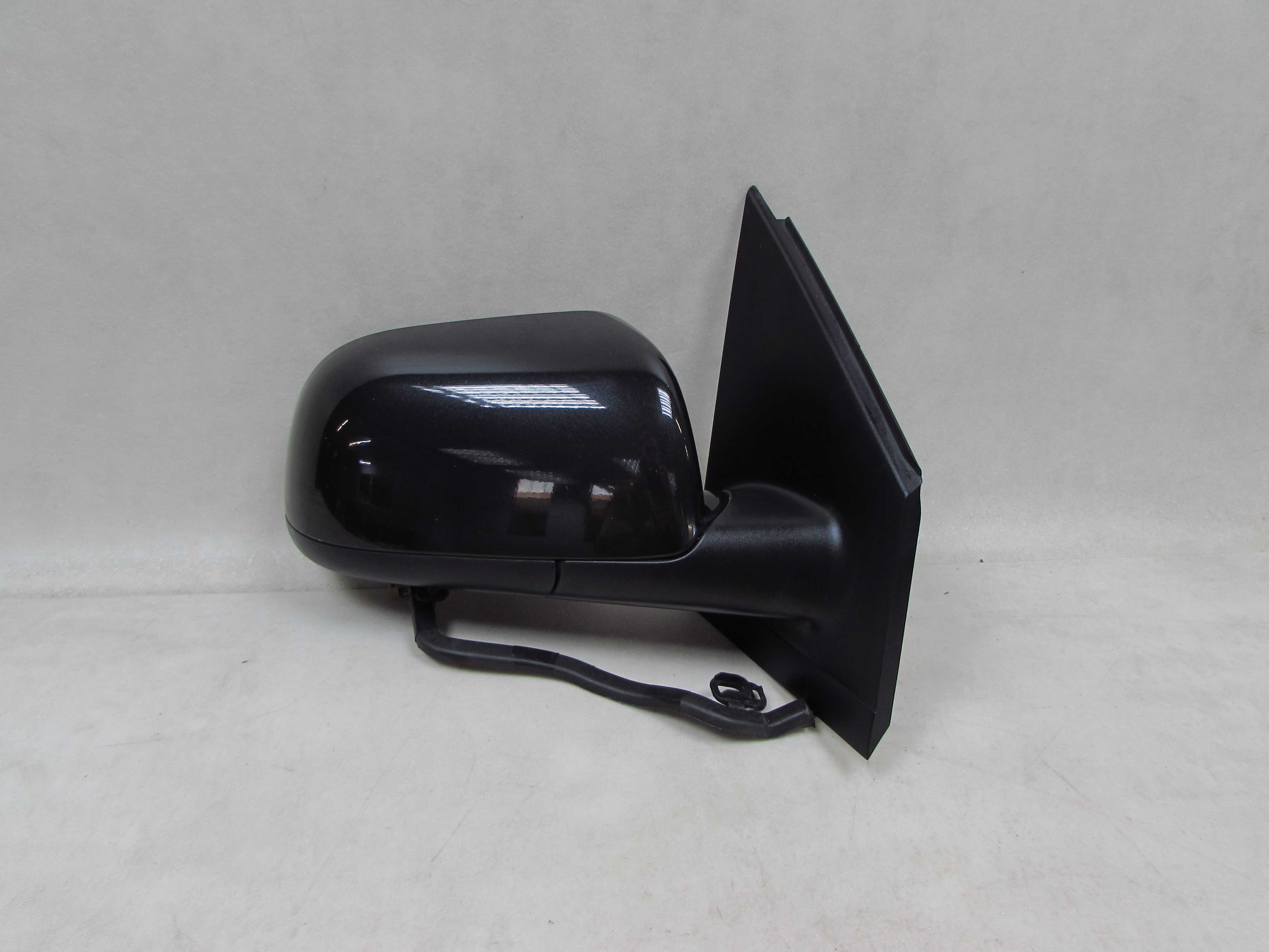 VW POLO IV 9N 01-05 LUSTERKO PRAWE 5 PIN