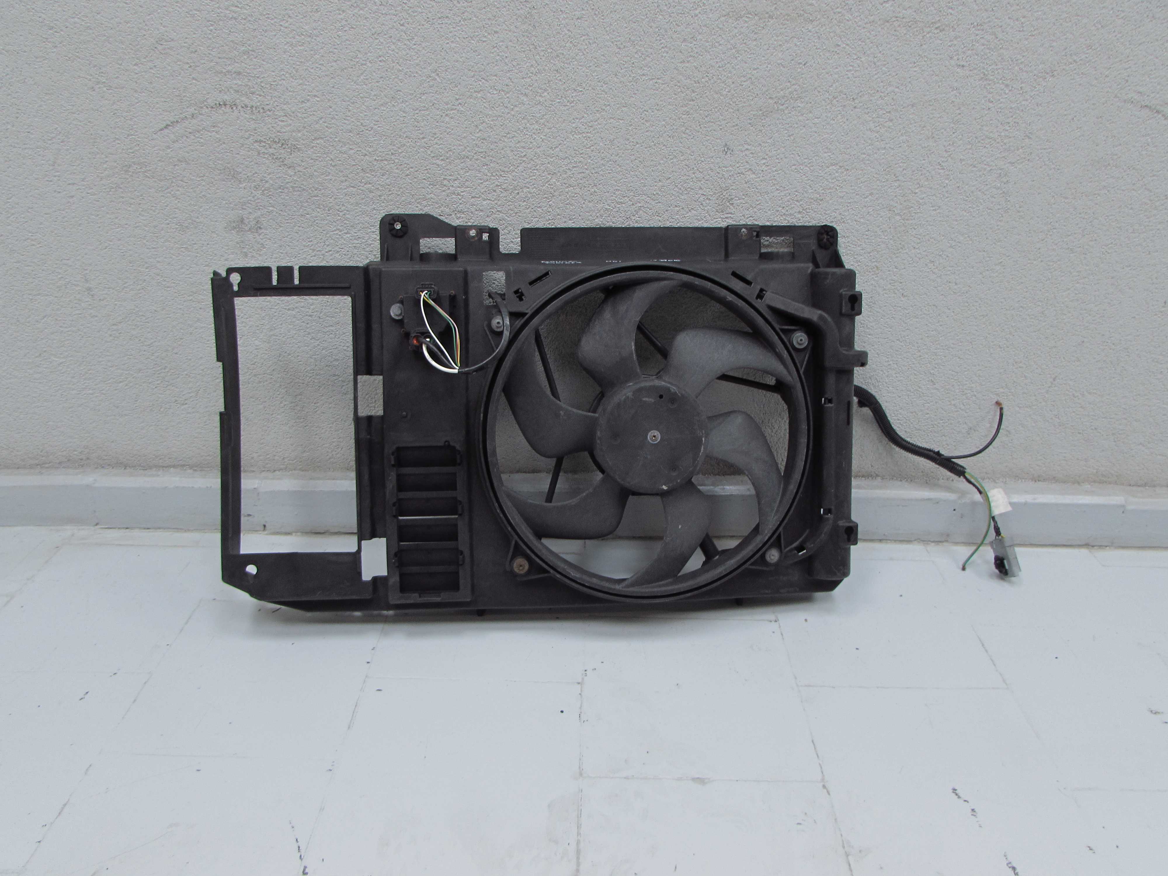 CITROEN BERLINGO PARTNER LIFT 1.4 1.6 HDI WENTYLATOR CHLODNICY PAS PRZEDNI OBUDOWA 1831237016