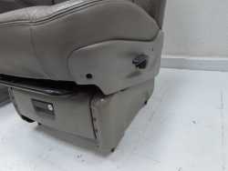 CHRYSLER GRAND VOYAGER IV 02-07 FOTELE PRZOD PRAWY LEWY SKORA
