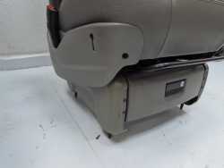 CHRYSLER GRAND VOYAGER IV 02-07 FOTELE PRZOD PRAWY LEWY SKORA