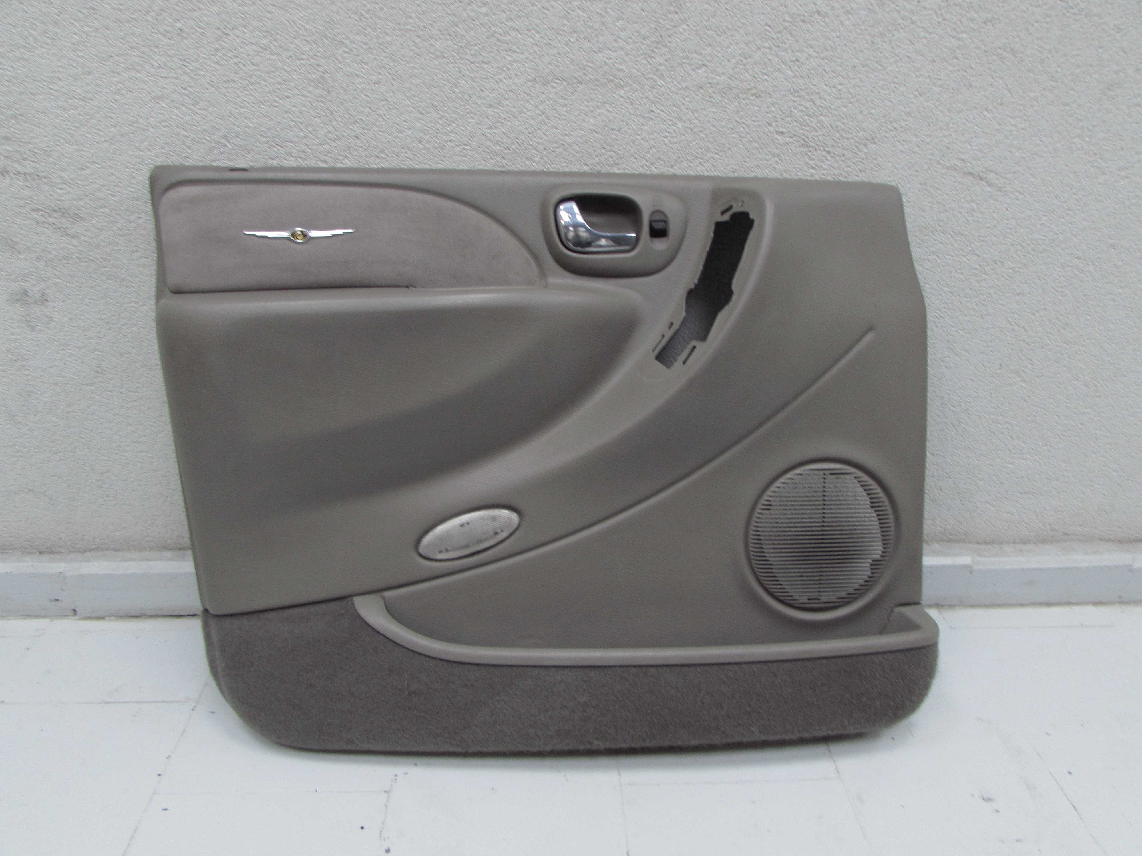 CHRYSLER GRAND VOYAGER IV 00-07 BOCZEK DRZWI PRZOD LEWY