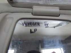 CHRYSLER GRAND VOYAGER IV 00-07 DASZEK OSLONA PRZECIWSLONECZNA LEWA
