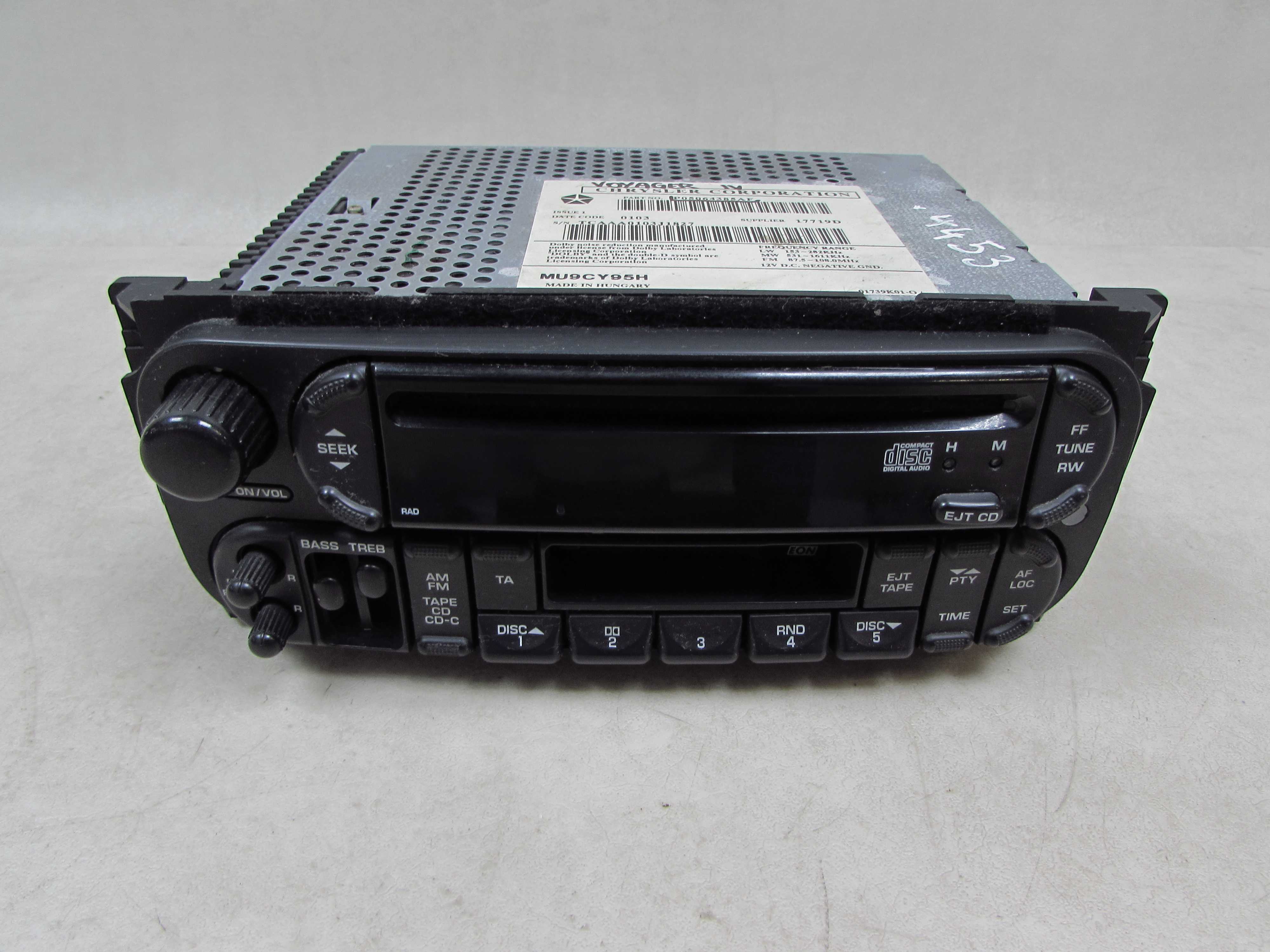 CHRYSLER GRAND VOYAGER JEEP 00-07 RADIO CD KASETA RADIOODTWARZACZ 05064385AF