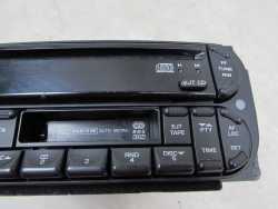 CHRYSLER GRAND VOYAGER JEEP 00-07 RADIO CD KASETA RADIOODTWARZACZ 05064385AF