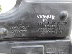 CHRYSLER GRAND VOYAGER 00-07 ZBIORNIK ZBIORNICZEK SPRYSKIWACZY POMPKA 04694074AD 04717973AD