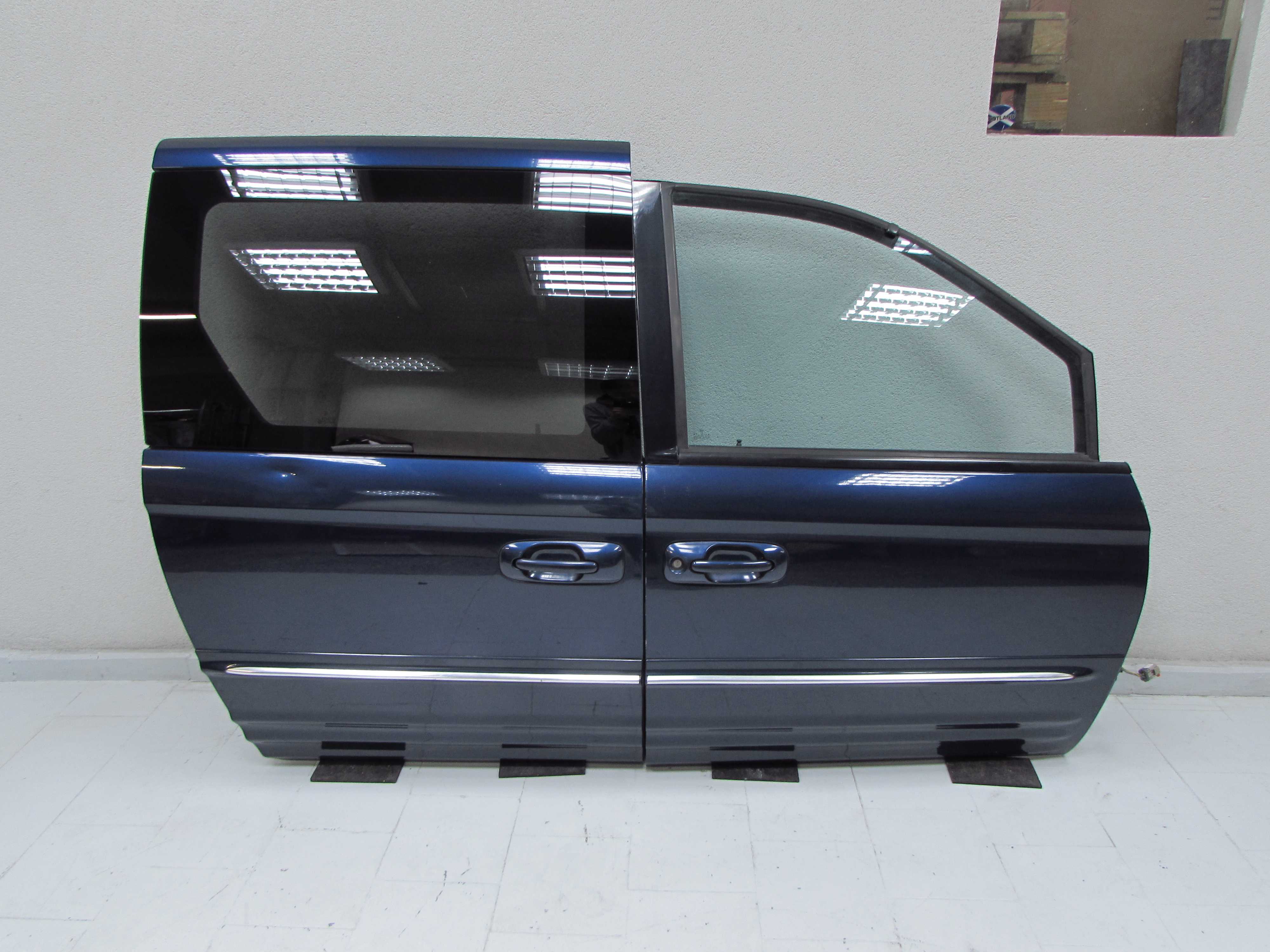 CHRYSLER GRAND VOYAGER IV LIFT 00-07 DRZWI TYL PRAWY P87 BOCZNE PRZESUWNE
