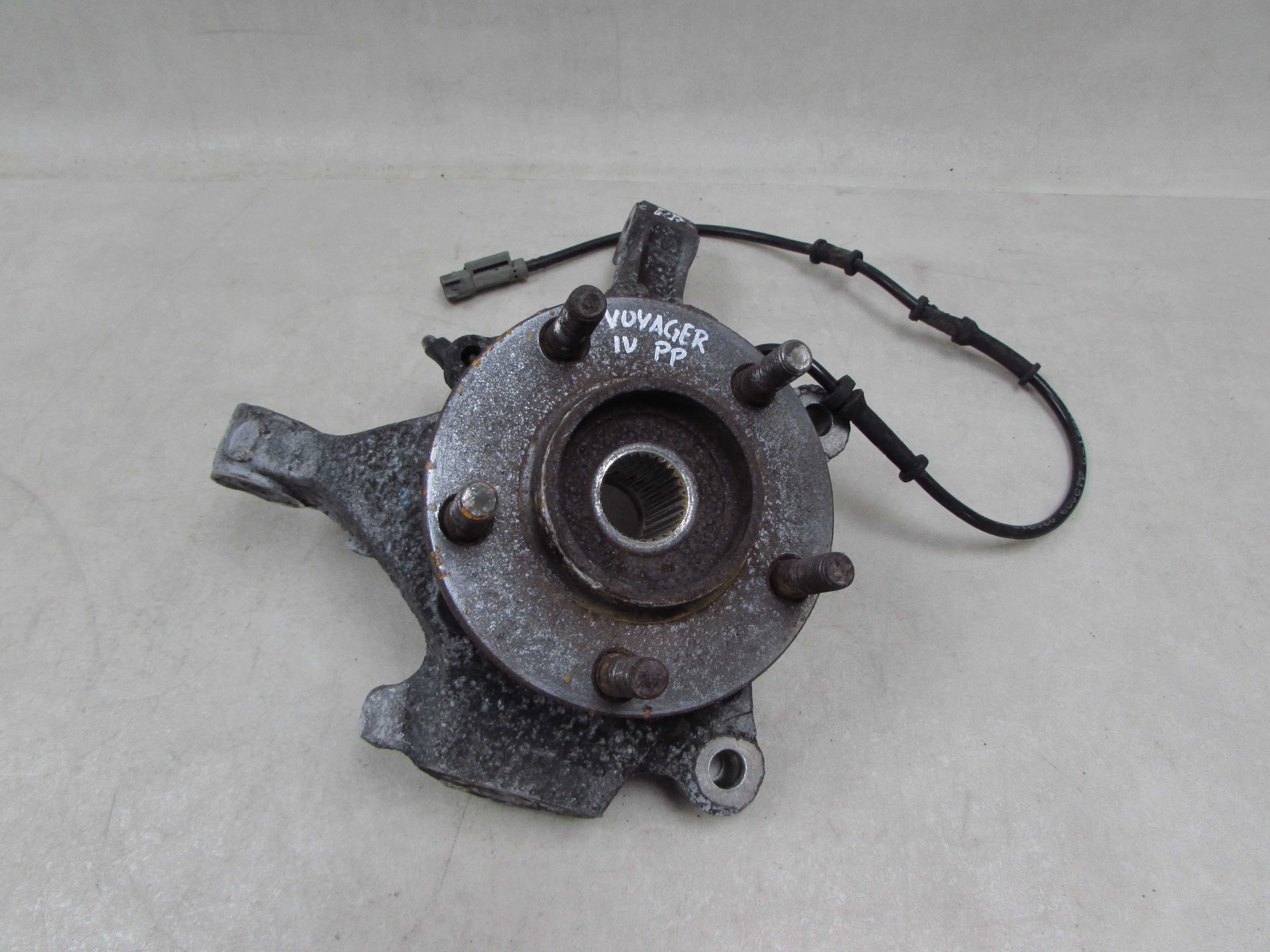 CHRYSLER GRAND VOYAGER IV 2.5 00-07 PIASTA ZWROTNICA PRZOD PRAWA 04694948