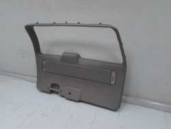 CHRYSLER GRAND VOYAGER IV 00-07 TAPICERKA OSLONA KLAPY BAGAZNIKA TYL