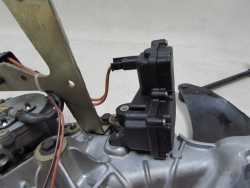 CHRYSLER GRAND VOYAGER IV 00-07 SILNIK MECHANIZM ELEKTRYCZNEJ KLAPY BAGAZNIKA