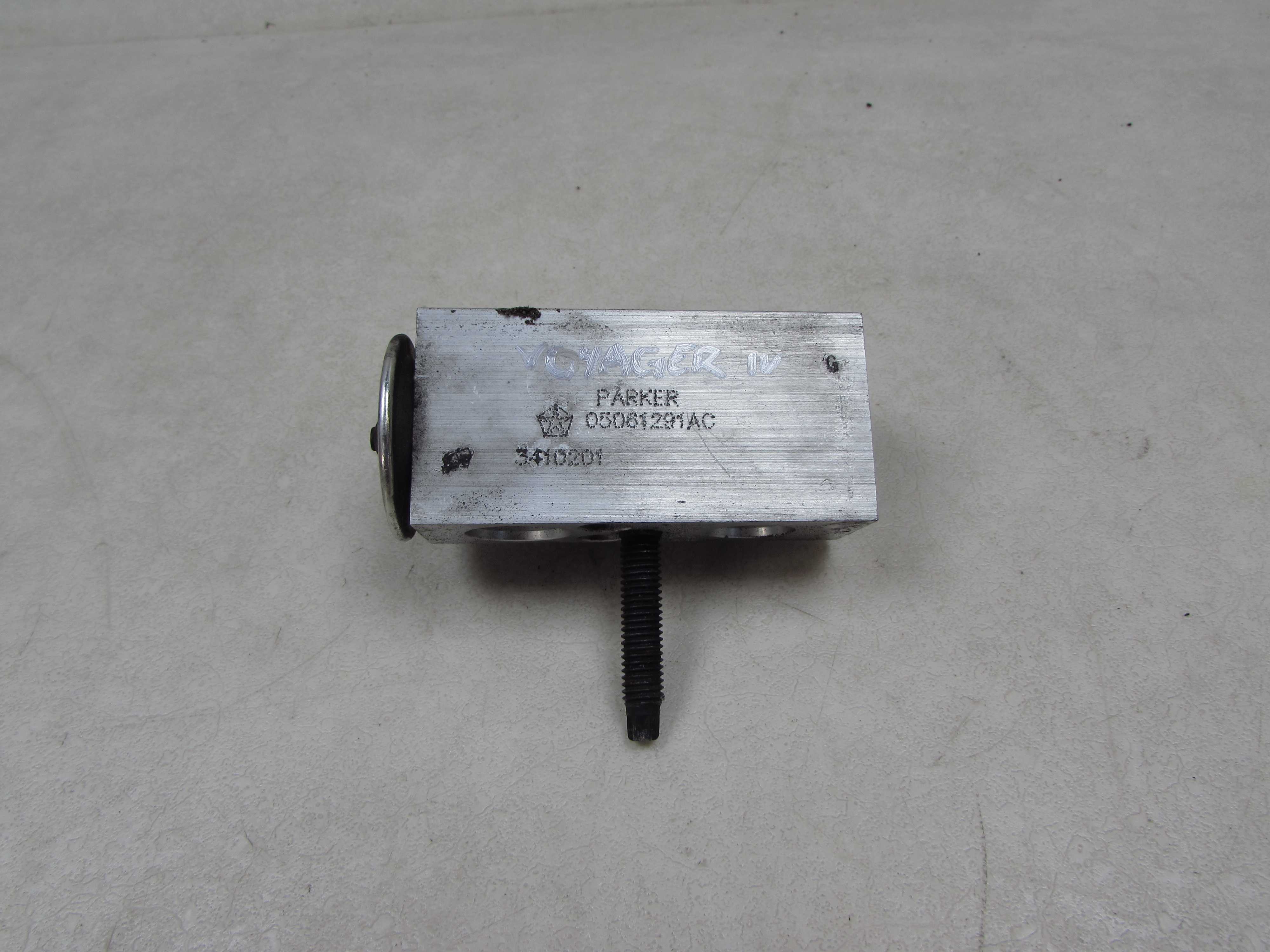 CHRYSLER GRAND VOYAGER IV 00-07 ZAWOR ROZPREZNY KLIMATYZACJI 790594J