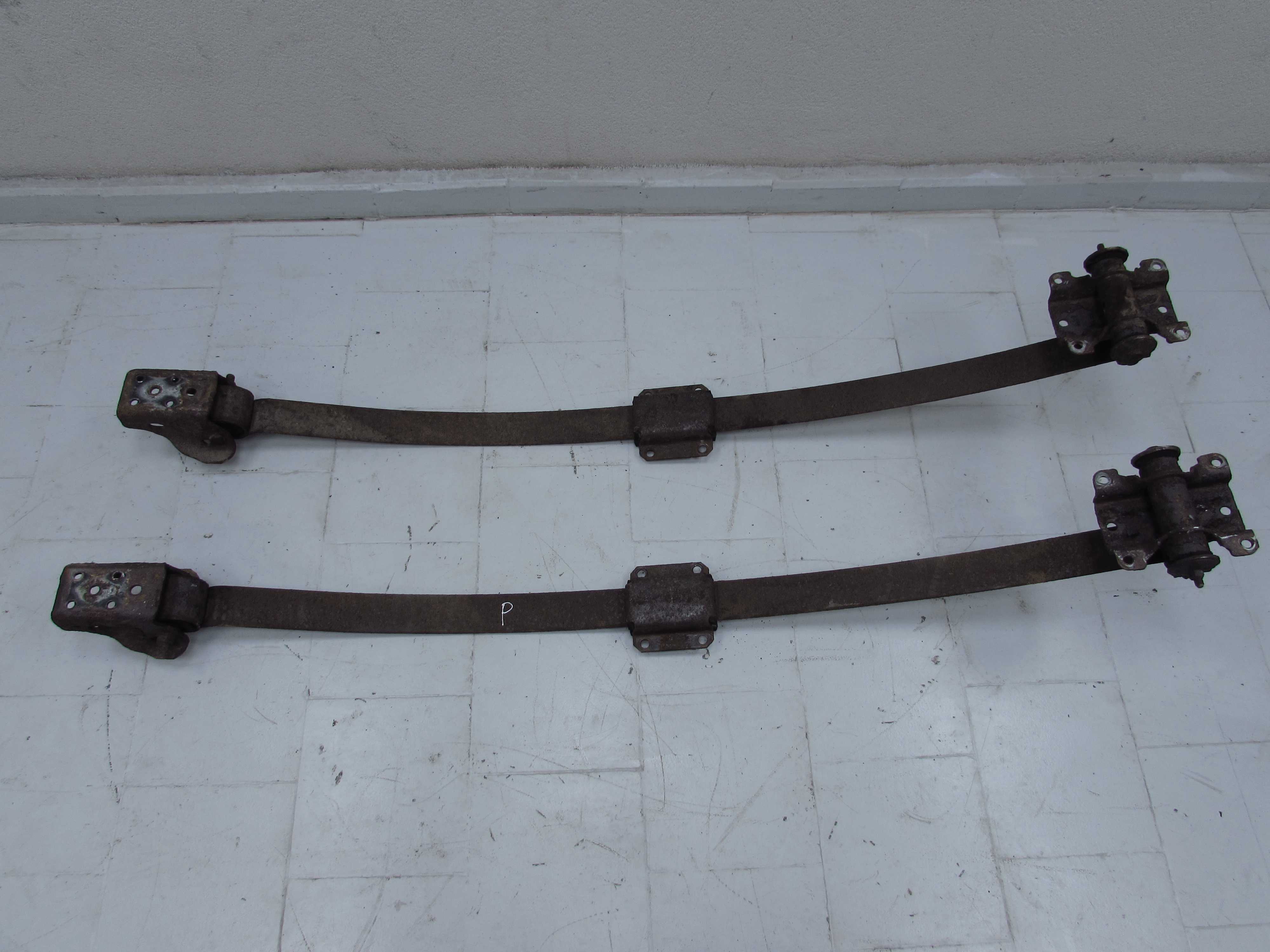 CHRYSLER GRAND VOYAGER IV 00-07 RESORY TYL KPL 1 PIORO