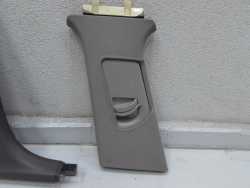 AUDI A4 B6 01-05 TAPICERKA OSLONA POSZYCIE SLUPKA B LEWA 8E0867243