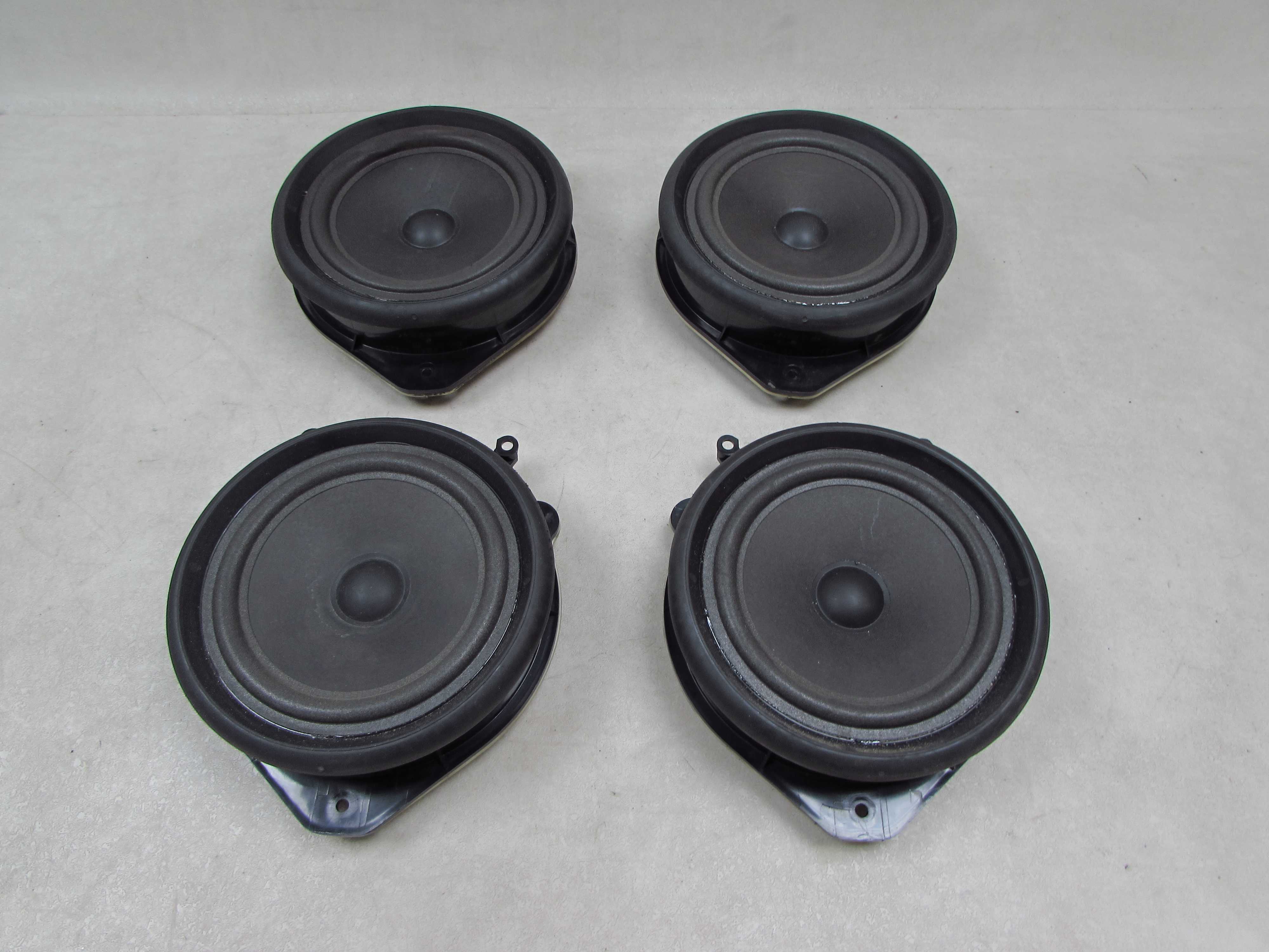 AUDI A4 B6 B7 01-10 GLOSNIK DRZWI PRZOD TYL KPL 8E0035411