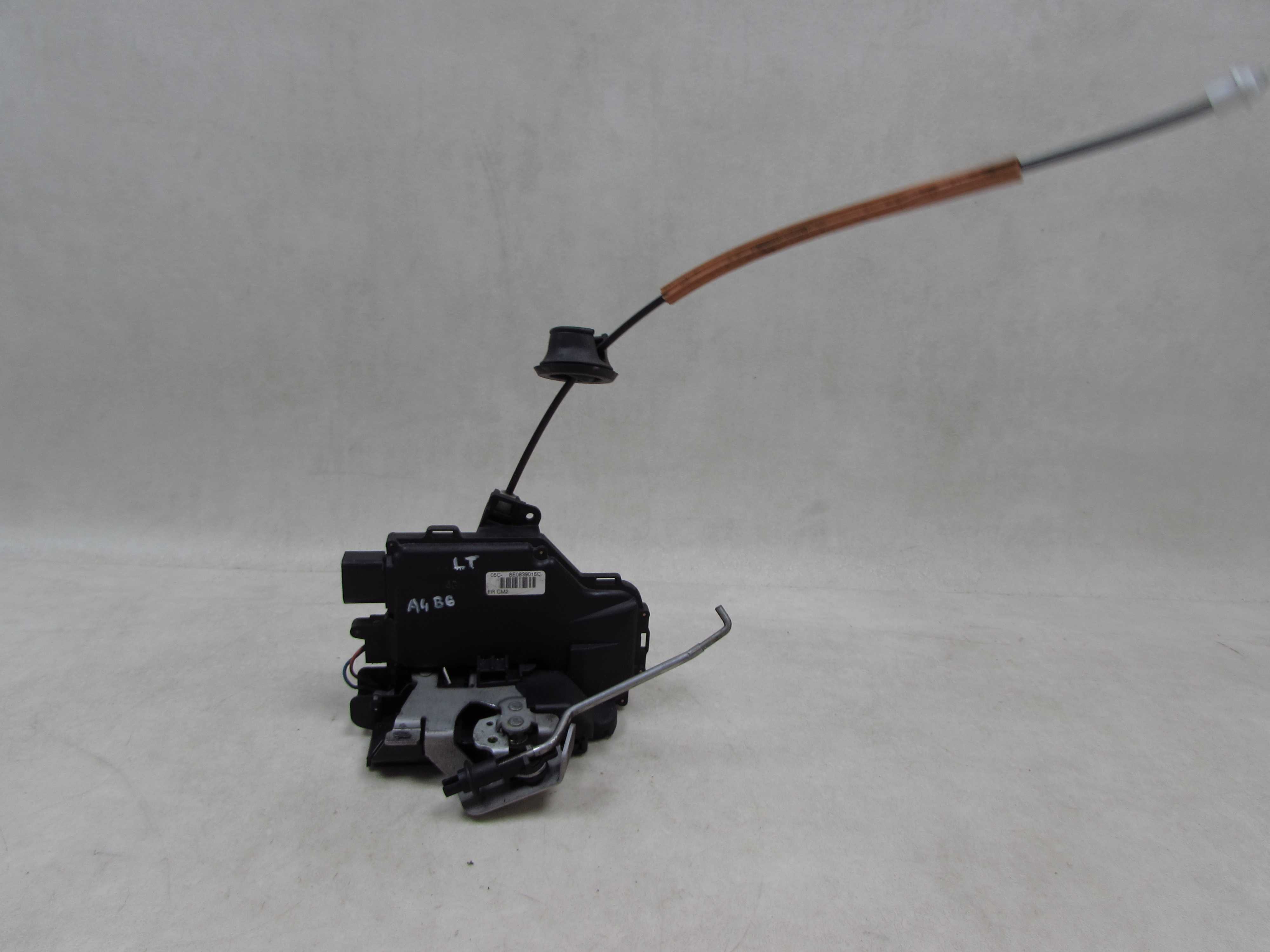 AUDI A4 B6 01-05 ZAMEK DRZWI TYL LEWY 7 PIN 8E0839015