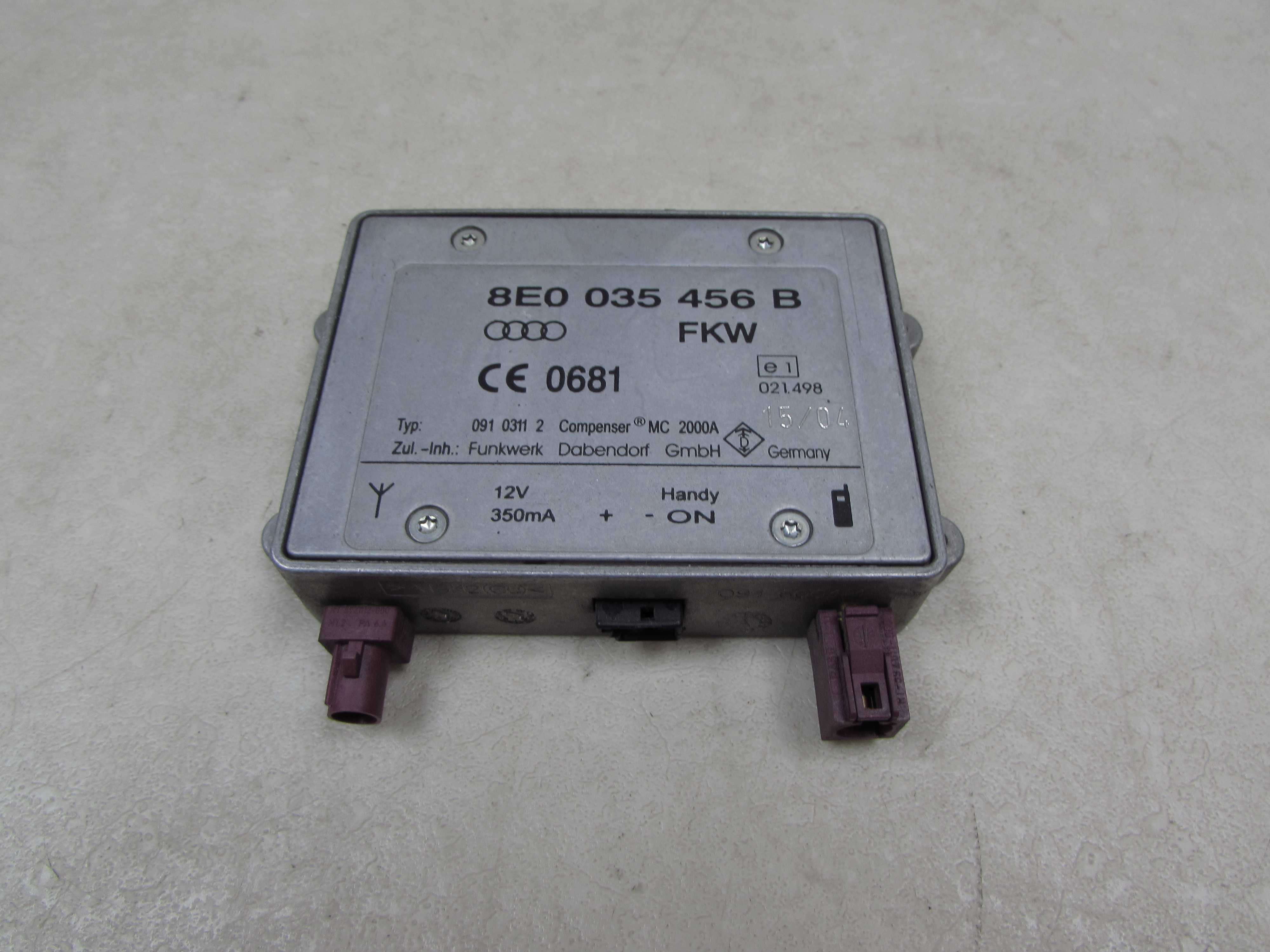 AUDI A4 B6 01-05 WZMACNIACZ ANTENY 8E0035456B