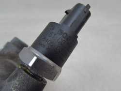 CHRYSLER GRAND VOYAGER IV 2.5 CRD 00-07 LISTWA WTRYSKOWA PRZEWODY CZUJNIK 0445214023