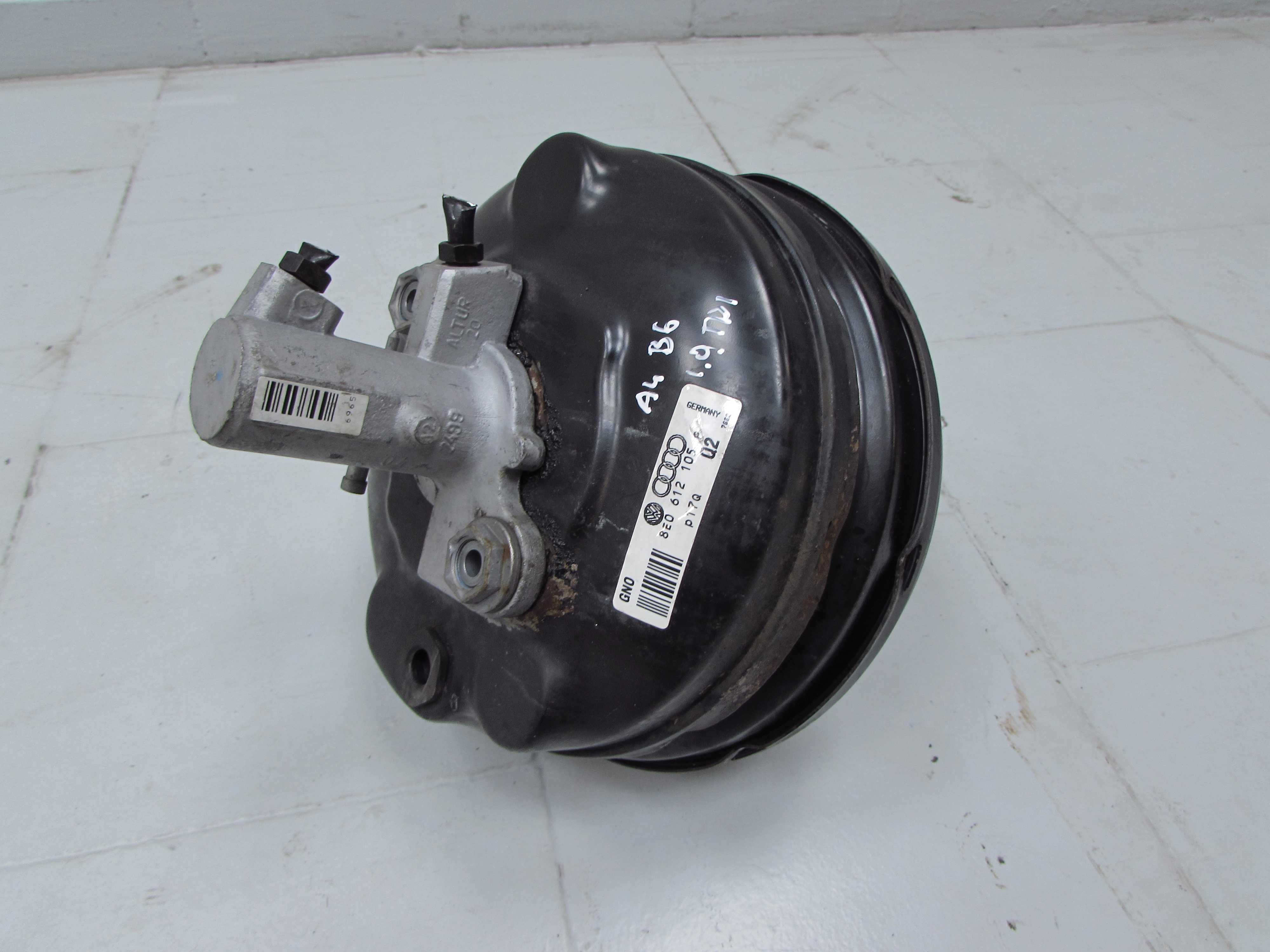 AUDI A4 B6 1.9 TDI 01-05 POMPA HAMULCOWA SERWO 8E0612105P