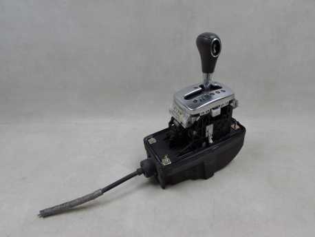 AUDI A4 B6 1.9 TDI 01-05 AUTOMAT LEWAREK WYBIERAK BIEGOW 8E1713111N