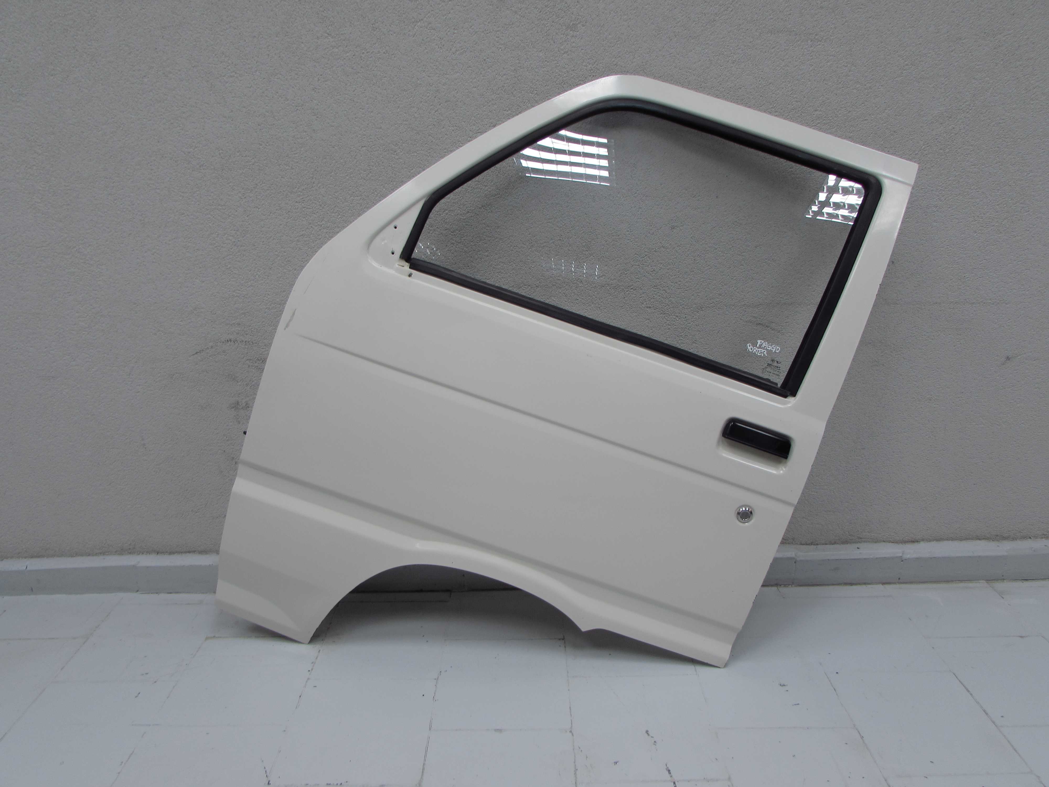 PIAGGIO PORTER QUARGO PFAU 98- DRZWI LEWE PRZOD KPL