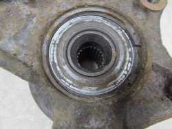 PEUGEOT 206 1.4 HDI 98-09 PIASTA ZWROTNICA PRZOD LEWA