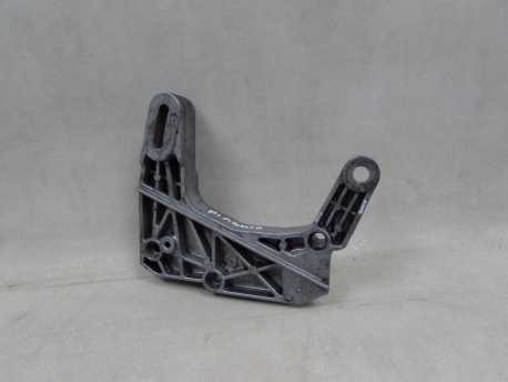 PIAGGIO PORTER HIJET PFAU QUARGO 0.7 DIESEL LOMBARDINI 04-16 LAPA WSPORNIK ALTERNATORA 8725.084
