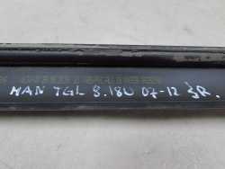 MAN TGL TGM TGA 8-180 07-12 LISTWA DACHOWA DACHU KABINY SRODKOWA