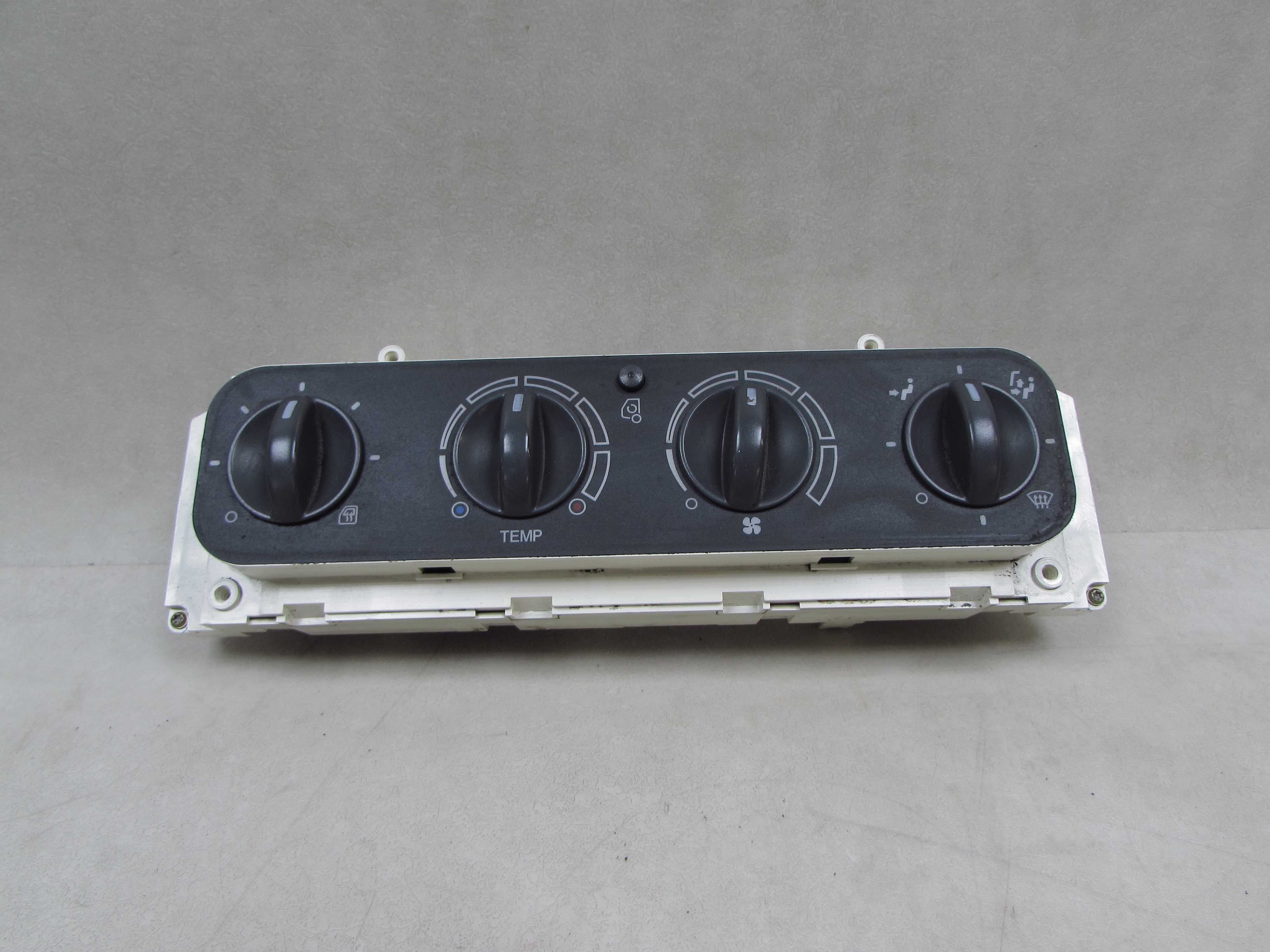 MAN TGL TGM TGA 8-180 07-12 PANEL NAWIEWU 81619906069