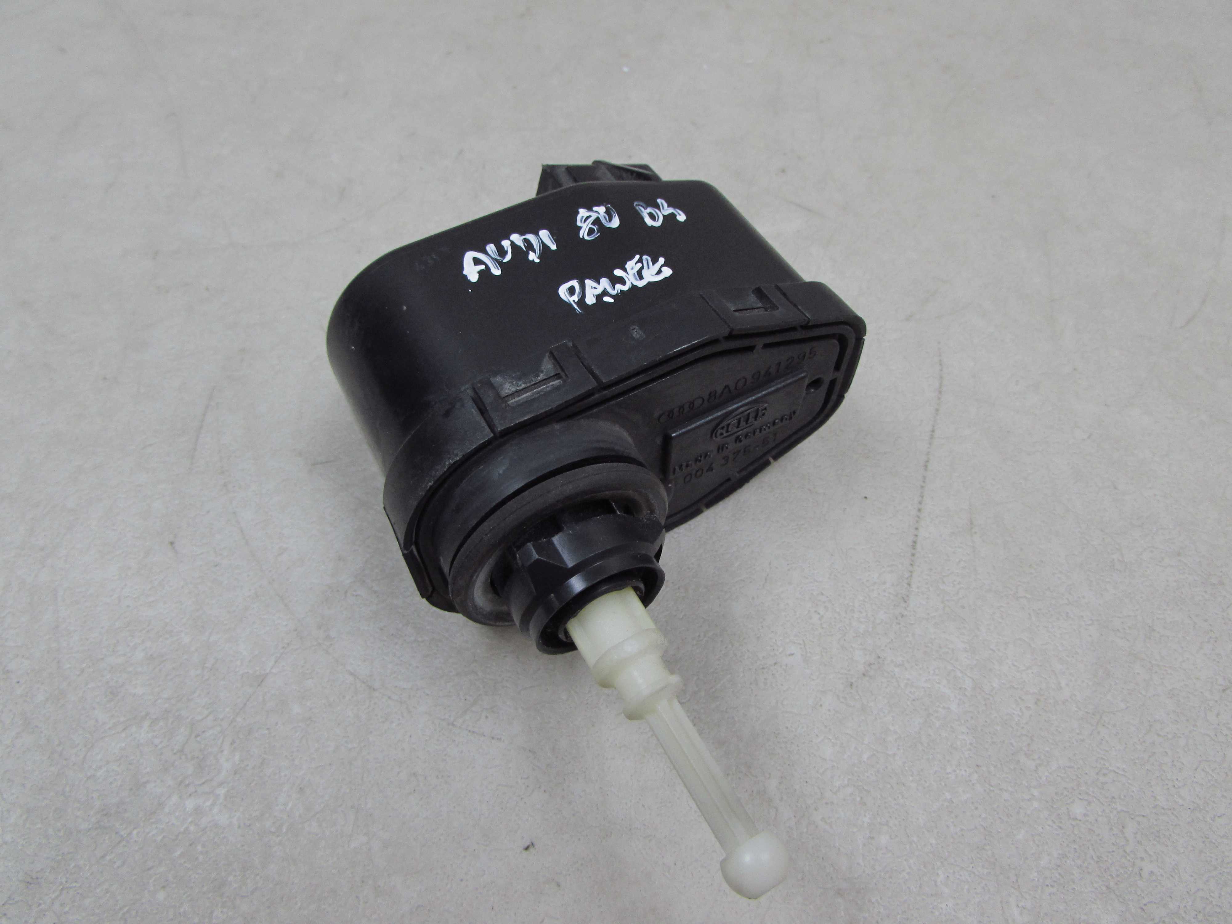 AUDI 80 90 B4 91-95 SILNICZEK REGULACJI SWIATEL 8A0941295