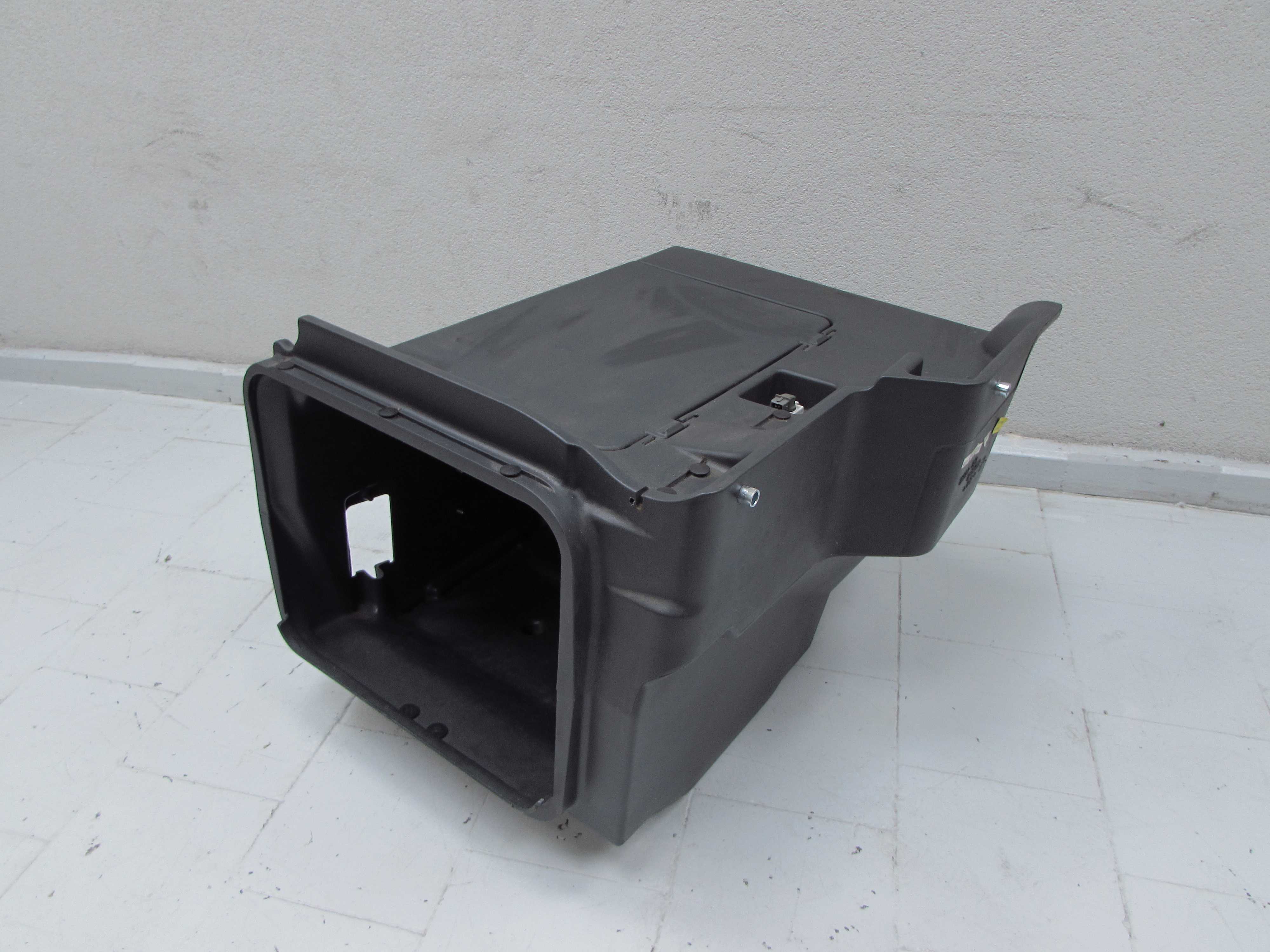 MAN TGL TGM TGA 8-180 07-12 SCHOWEK KABINY LEWY 81.66912-6199